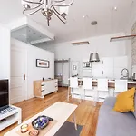 Design Meets Comfort - Embassy Area - By Innorental