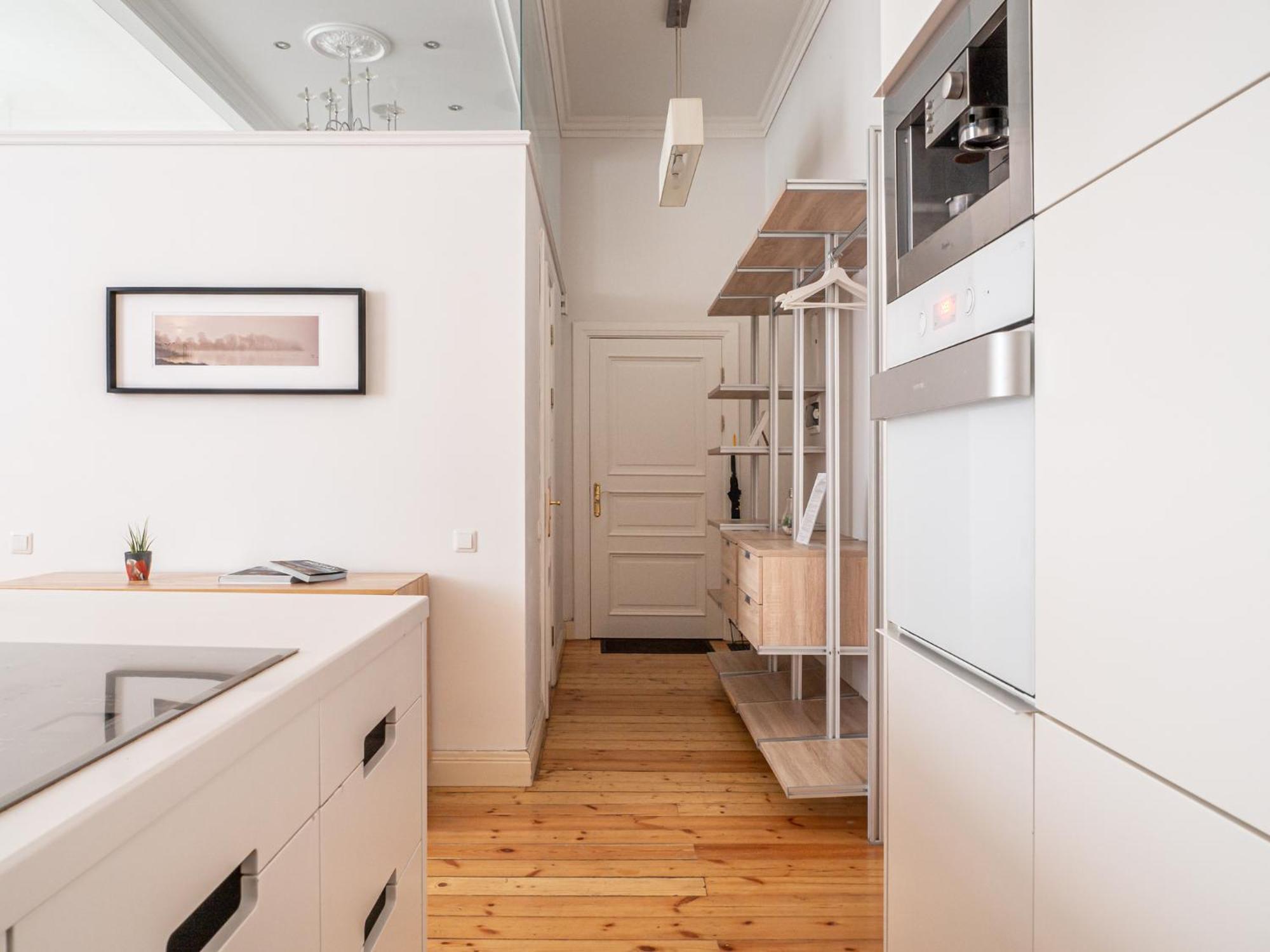 Design Meets Comfort - Embassy Area - By Innorental